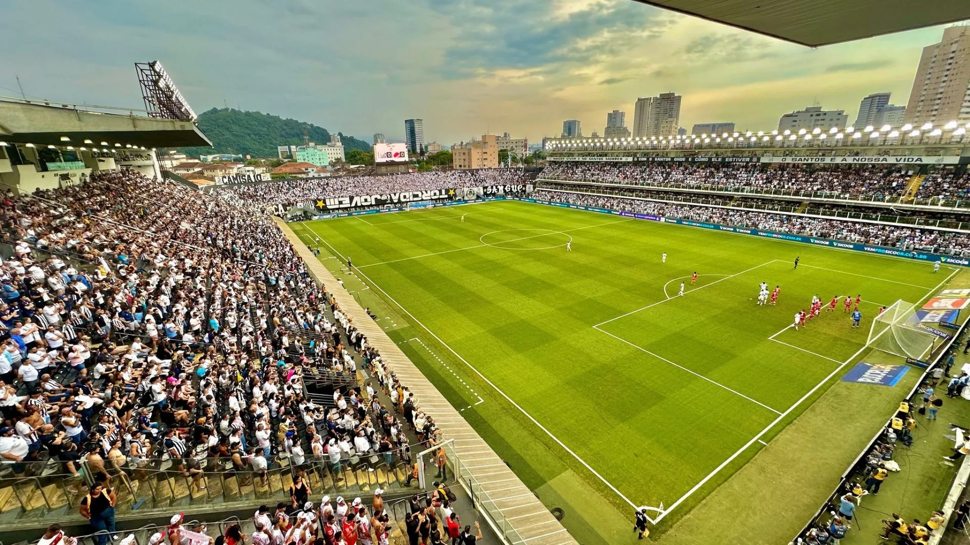 Santos atualiza situação de reforma da Vila Belmiro após reunião