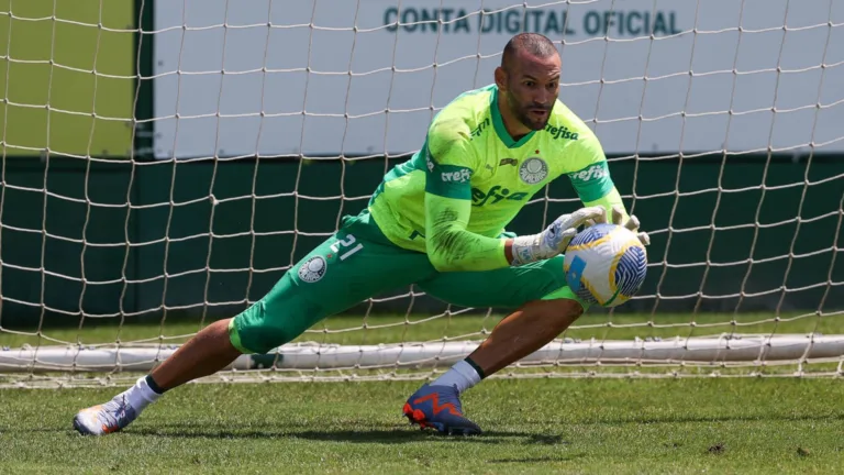 Weverton manda recado antes de Corinthians x Palmeiras