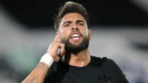 Yuri Alberto, do Corinthians, elege três zagueiros mais difíceis de encarar no Brasileirão