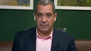 Zinho elege camisa 10 extraordinário no Brasil: “É clássico”