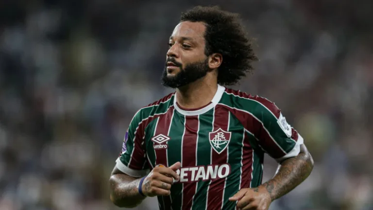 Zinho cobra atitude de Marcelo após polêmica no Fluminense: “Precisa”