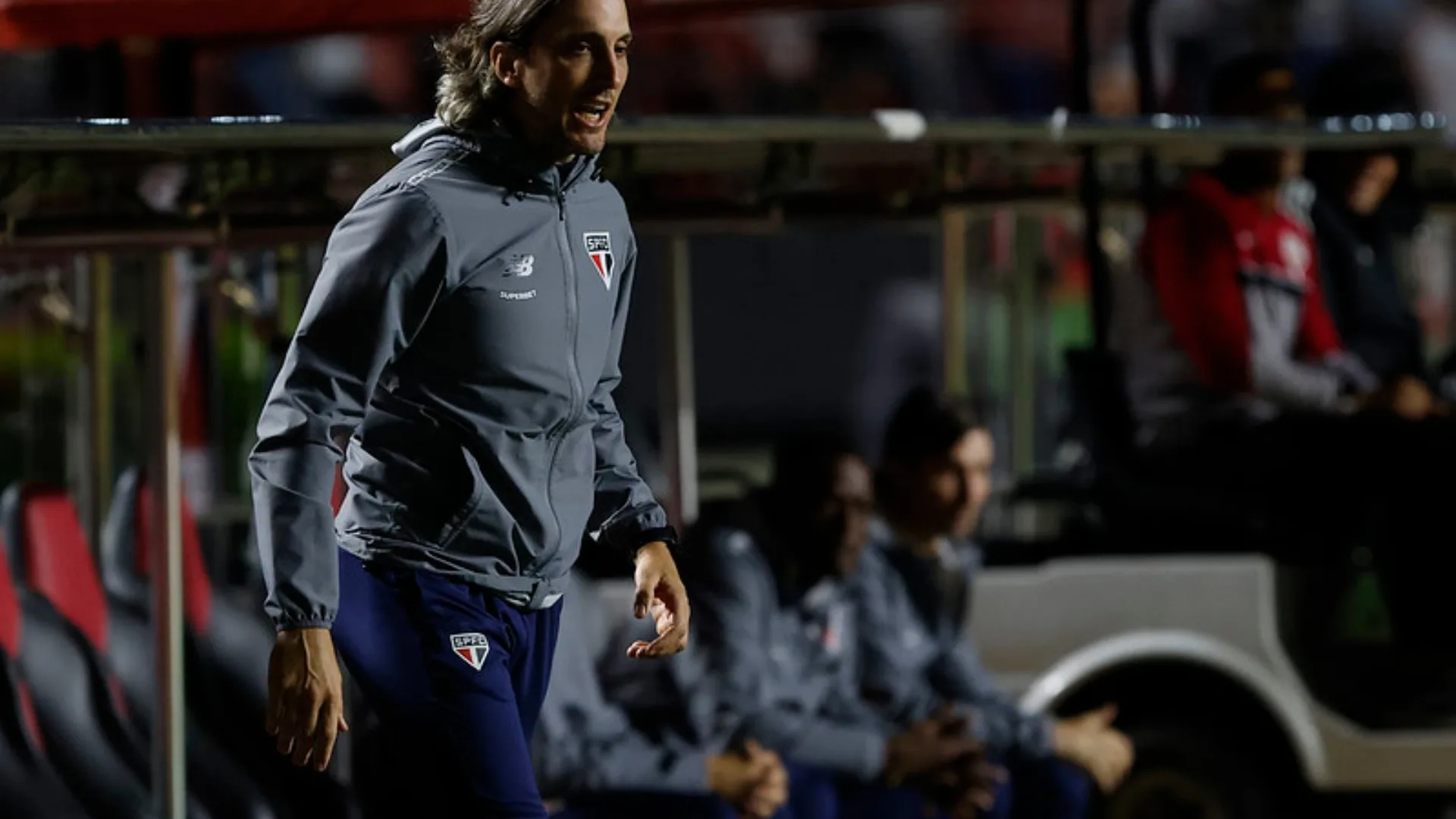 Zubeldía, do SPFC, elege “time preparado” do Brasileirão: “Bom projeto”