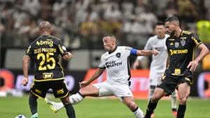 Reforço no Fortaleza, saída no Atlético-MG e mais: as últimas do mercado da bola