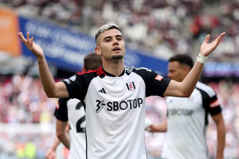 Torcedores do Palmeiras vão à loucura com atitude de Andreas Pereira na Premier League