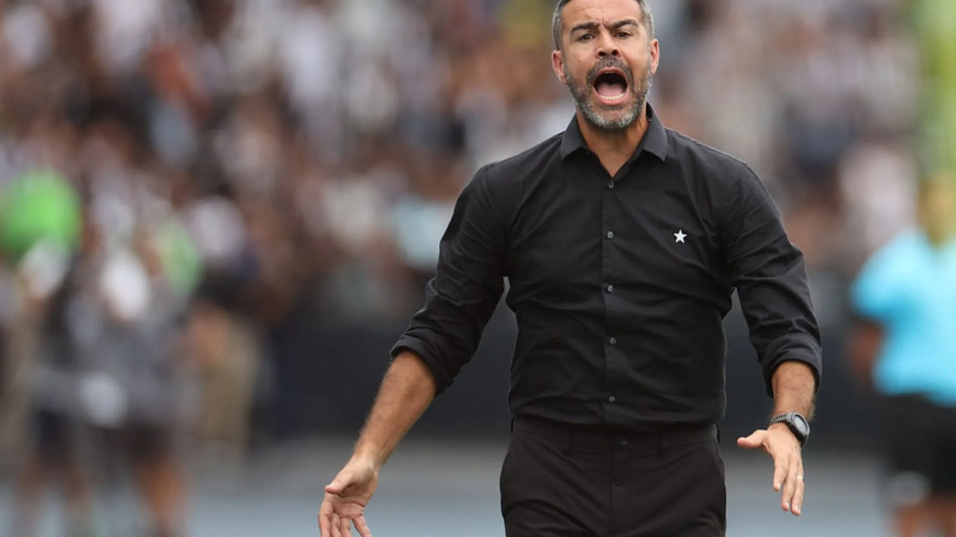 Botafogo: Artur Jorge abre o jogo sobre investida de times árabes: “As propostas existem”