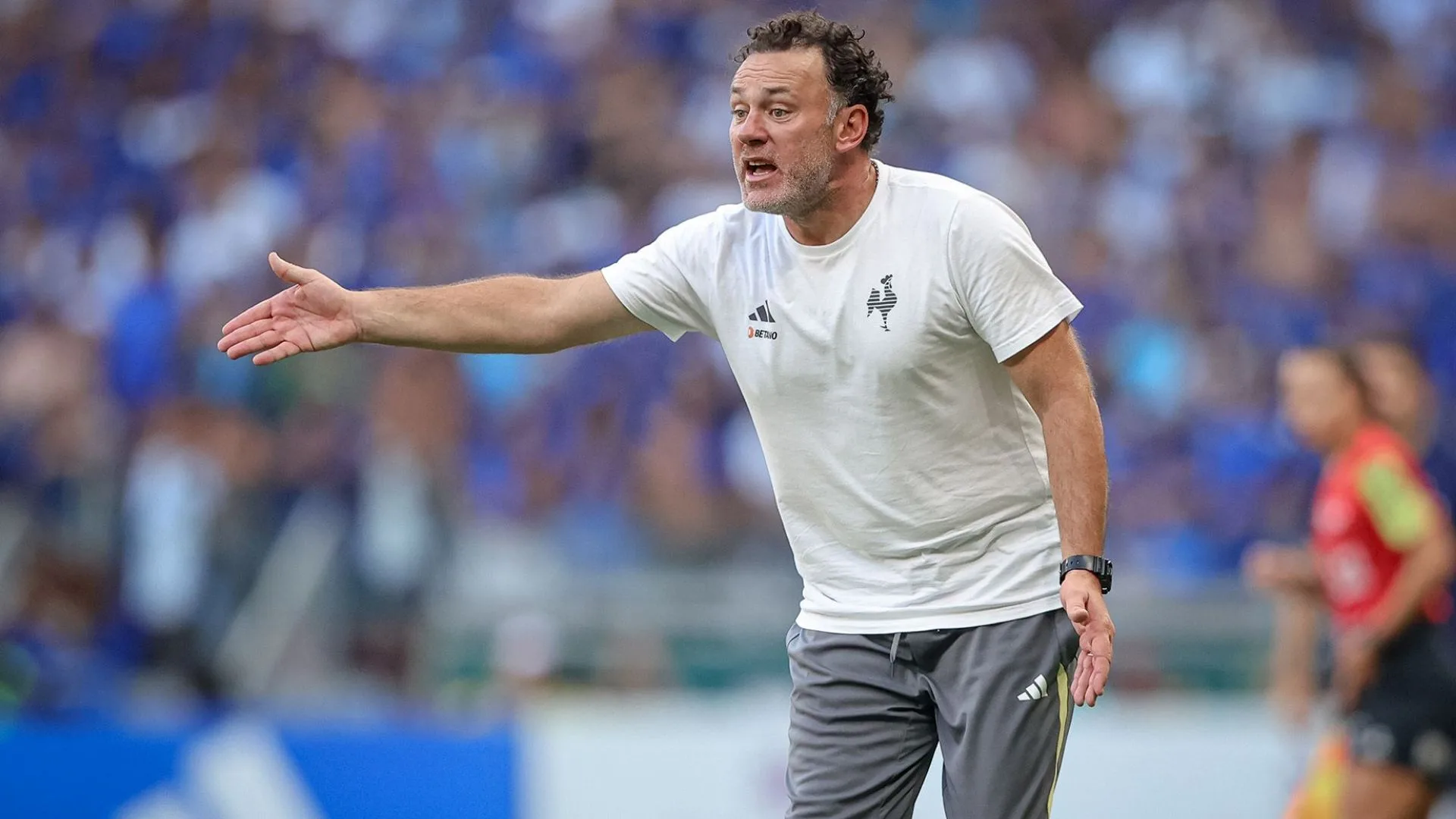 Atlético-MG hoje: Milito tem desfalques de peso contra o Vasco no Brasileirão