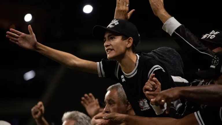Casagrande vira alvo da torcida do Corinthians após atitude: “Pegou mal”