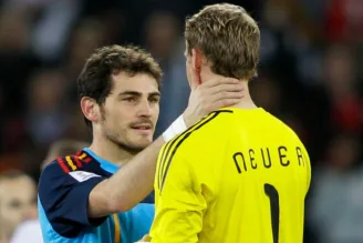 Casillas e Neuer, na semifinal da Copa de 2010