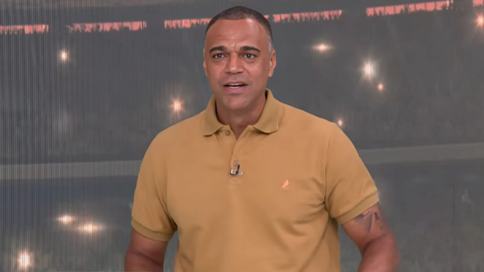 Denílson banca ameaça ao Botafogo no futebol brasileiro: “Vem forte”