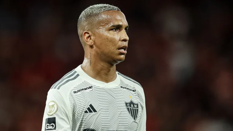 Deyverson, do Atlético-MG, revela seus primeiros salários no futebol: “Era feliz”