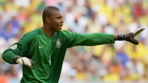 Dida ‘ignora’ Alisson e exalta goleiro do futebol brasileiro: “Excelente”