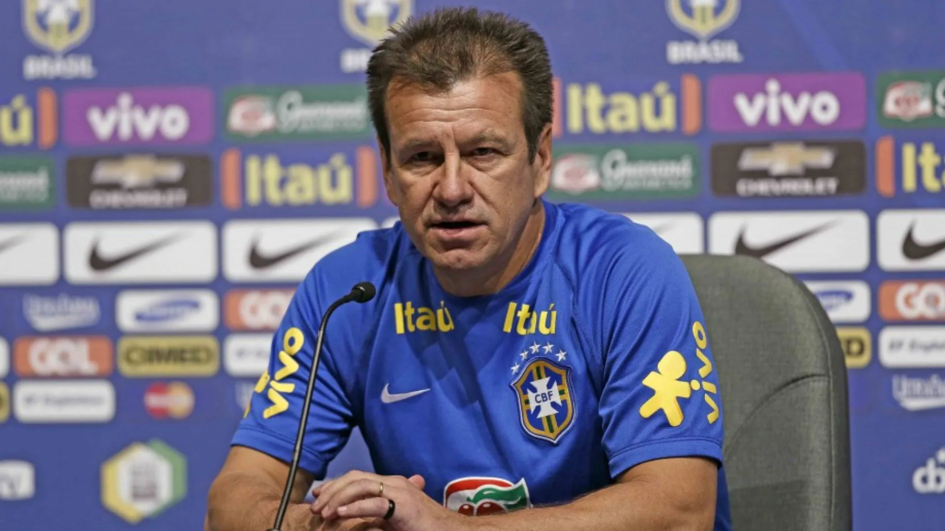 Dunga reage ao possível novo técnico da seleção brasileira: “A gente fica alimentando”