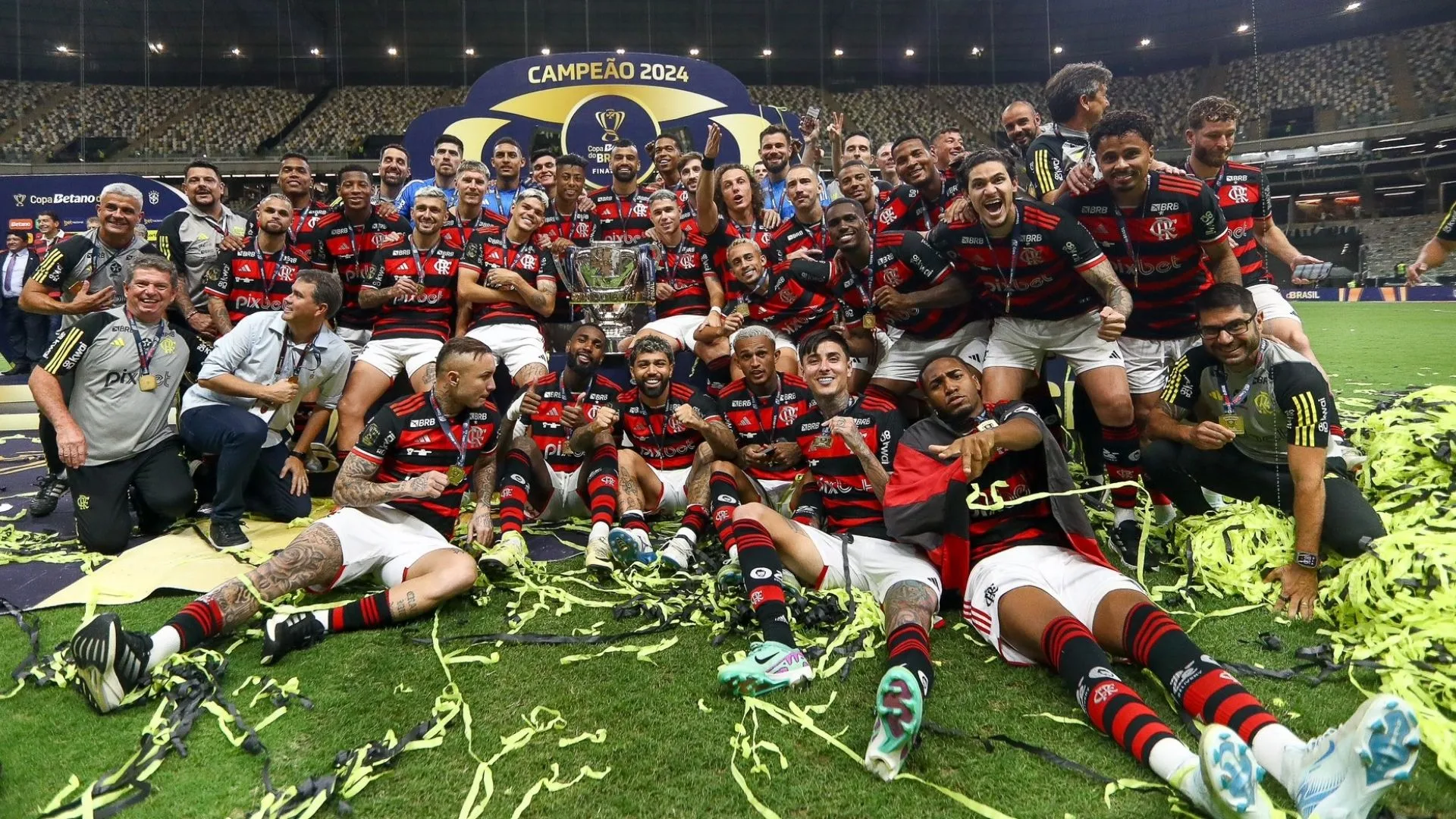 Casagrande indica quatro clubes “distantes” do Flamengo: “Nem perto”