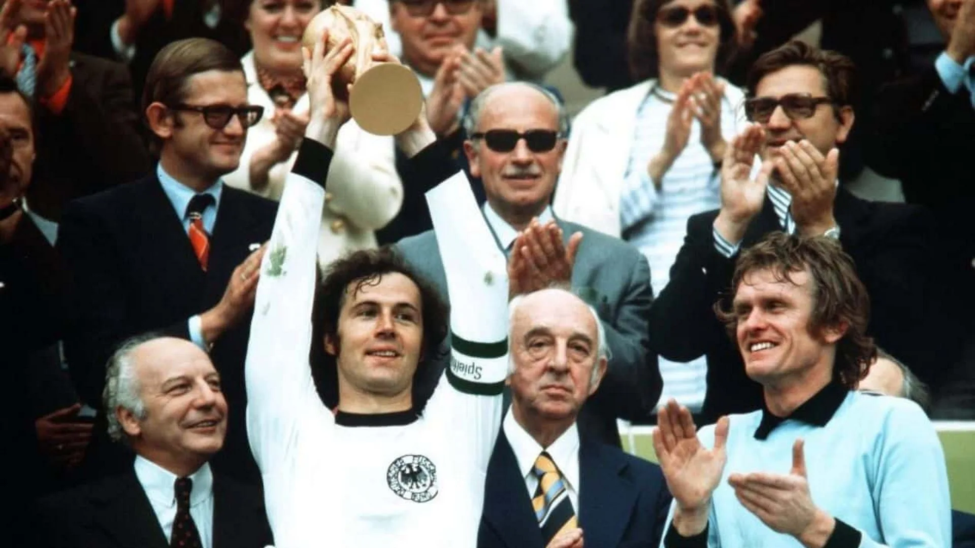 Lista ‘esquece’ Beckenbauer ao nomear maior defensor do futebol mundial