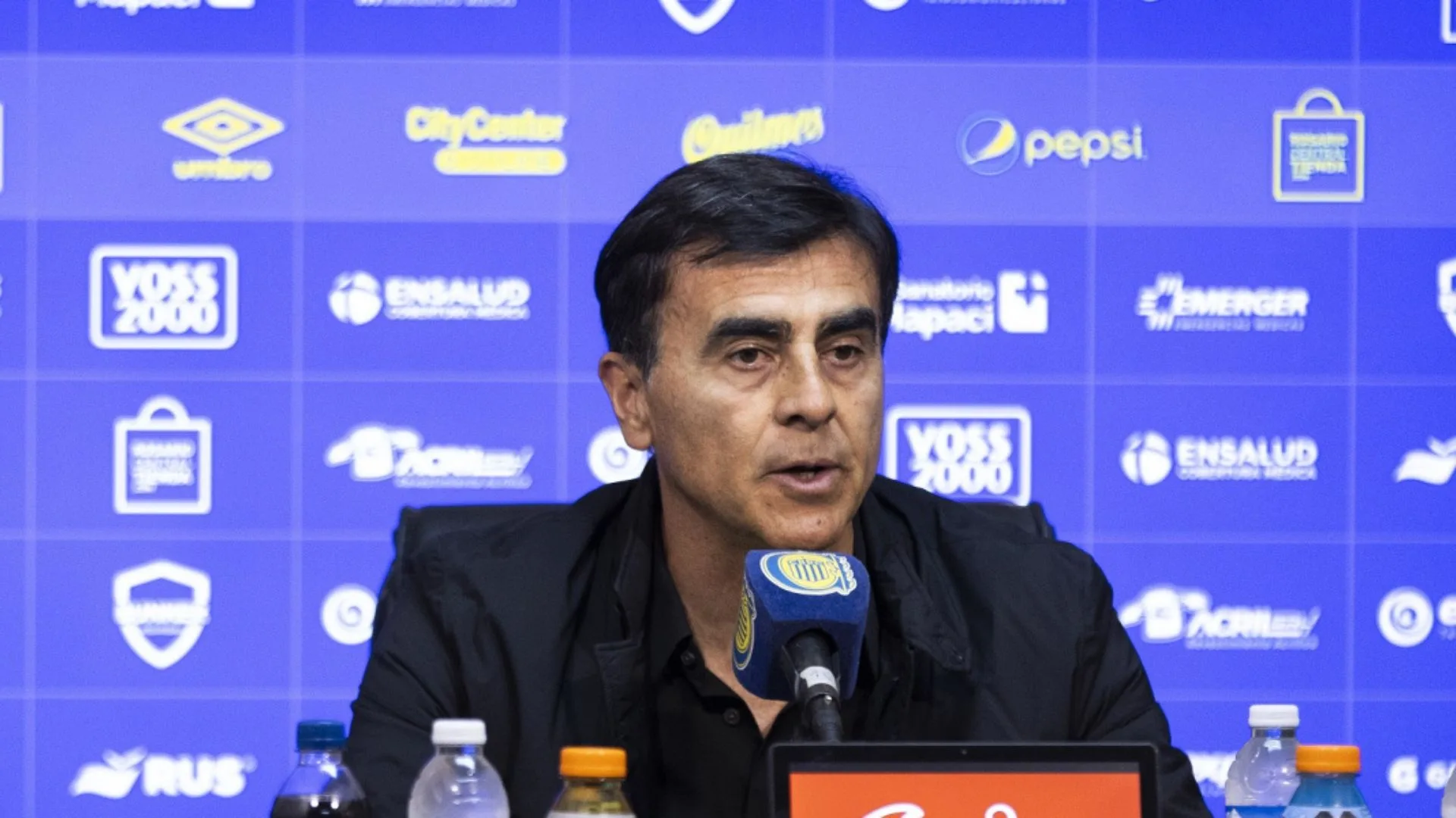 Santos depende de fim de campeonato para fechar com Quinteros 