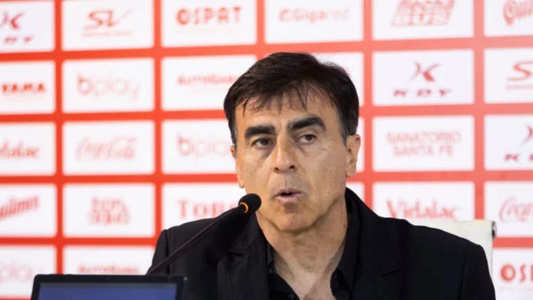 Santos toma atitude em relação a novo treinador; saiba mais