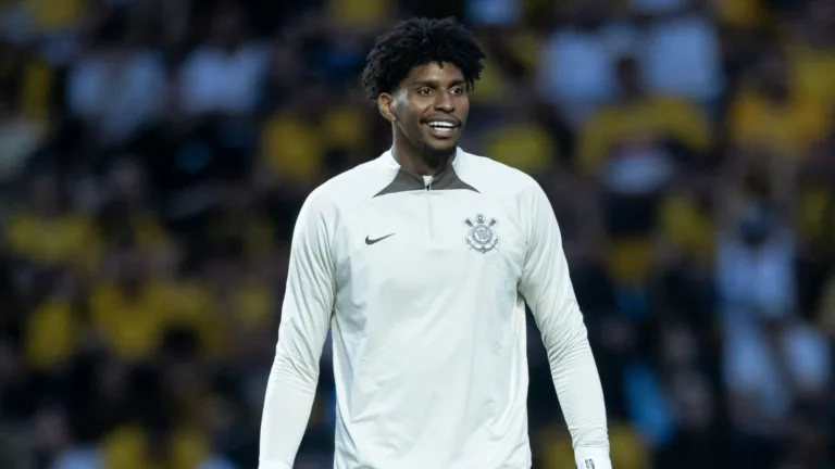 Hugo Souza, do Corinthians, “esquece” SPFC e elege os três maiores times do Brasil