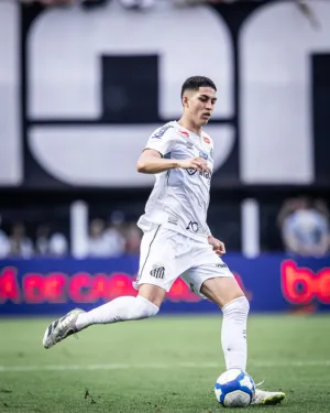 Santos estabelece meta de vendas para 2025; trio é favorito a ser negociado 