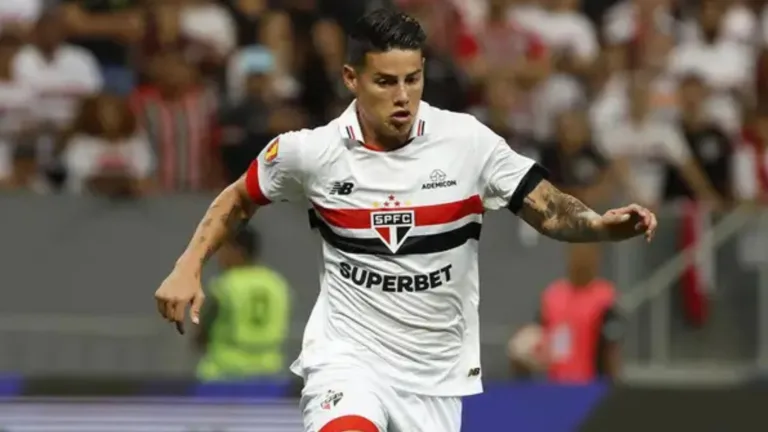 Casagrande crava jogador que colocaria James Rodríguez “em seu lugar”: “Queria ver”