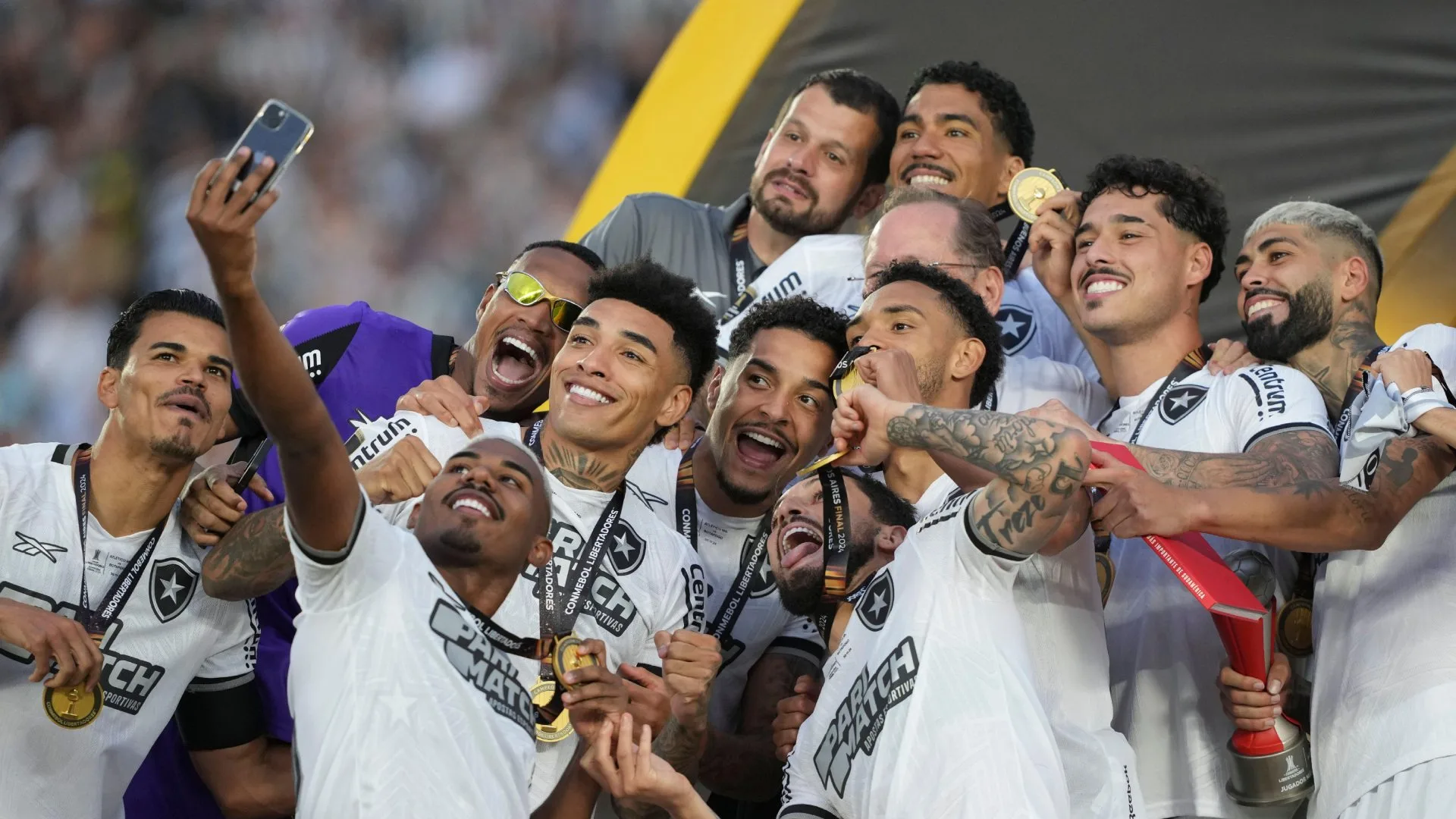 Jornal argentino aponta quatro jogadores diferenciados do futebol brasileiro