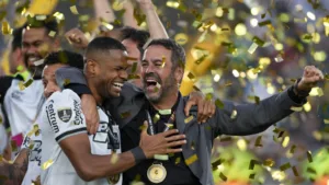 Junior Santos, do Botafogo, se inspirou em Neymar para marcar gol do título