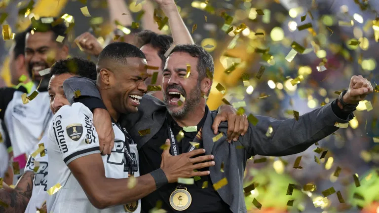 Junior Santos, do Botafogo, se inspirou em Neymar para marcar gol do título