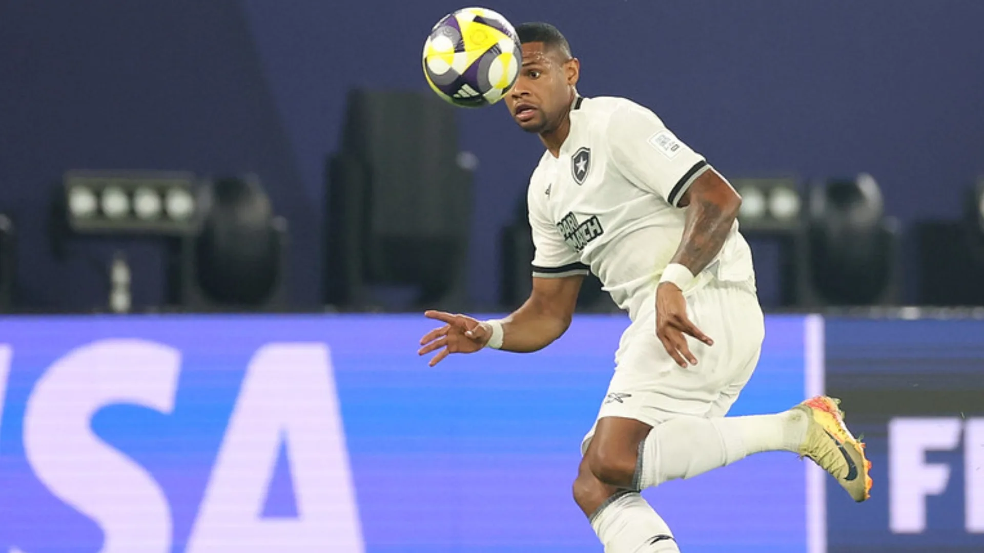 Palmeiras ganha concorrência da Turquia por Júnior Santos; saiba mais 