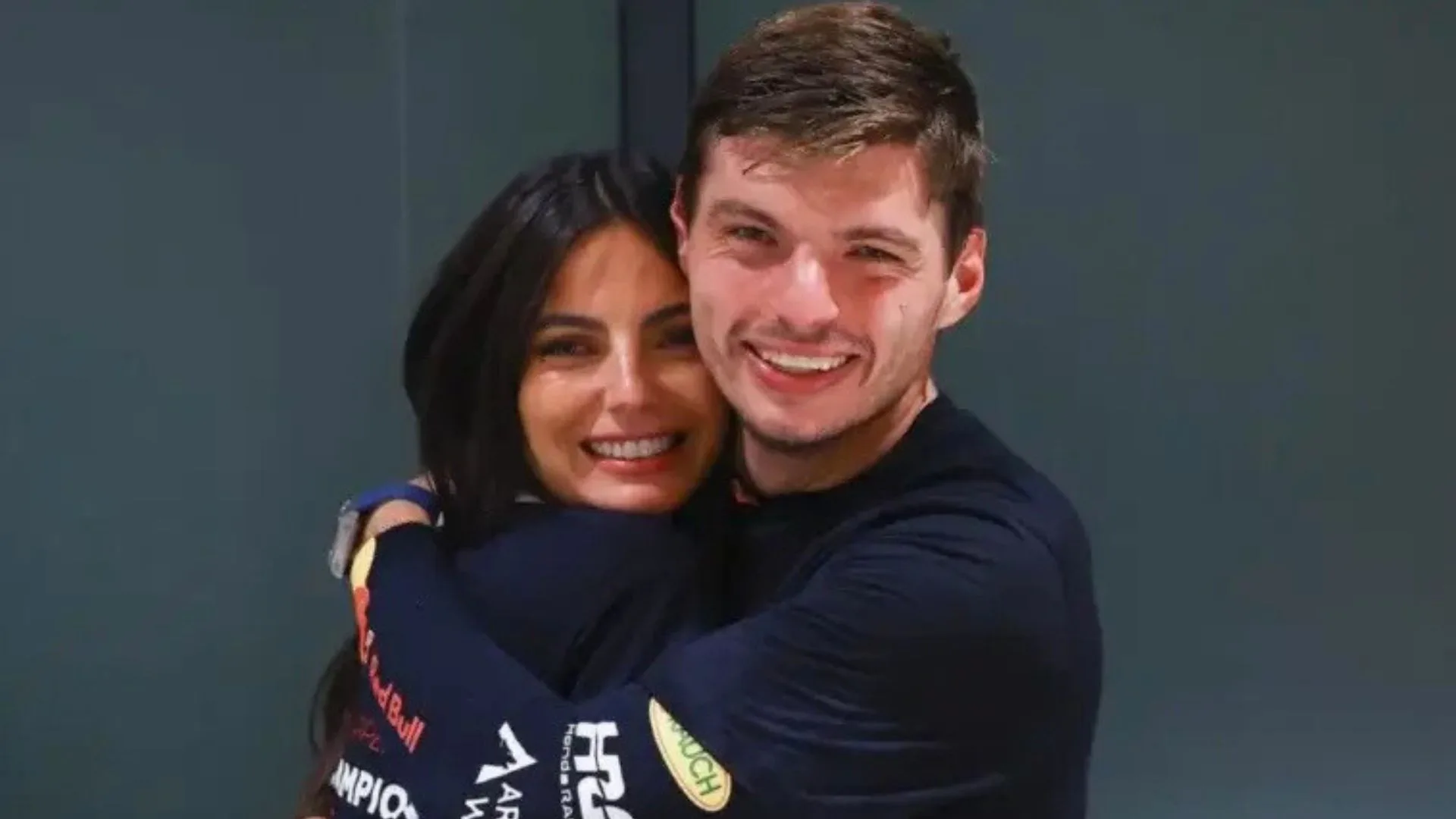 F1 hoje: Max Verstappen anuncia chegada de primeiro filho com Kelly Piquet