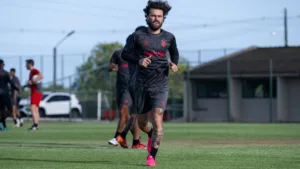 Santos deve negociar Lucas Lima com o Sport, mas quer compensação financeira