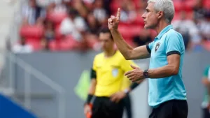 Luís Castro exige autonomia no futebol e na base do Atlético-MG para fechar com o clube