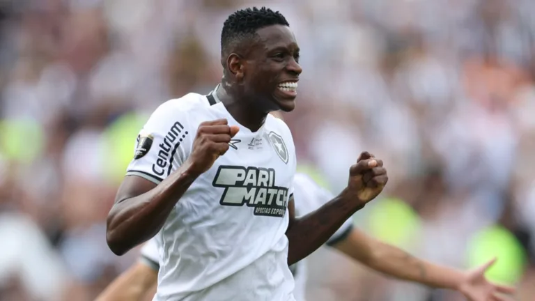 Sormani vê craque badalado abaixo de Luiz Henrique, do Botafogo: “Não amarra a chuteira”