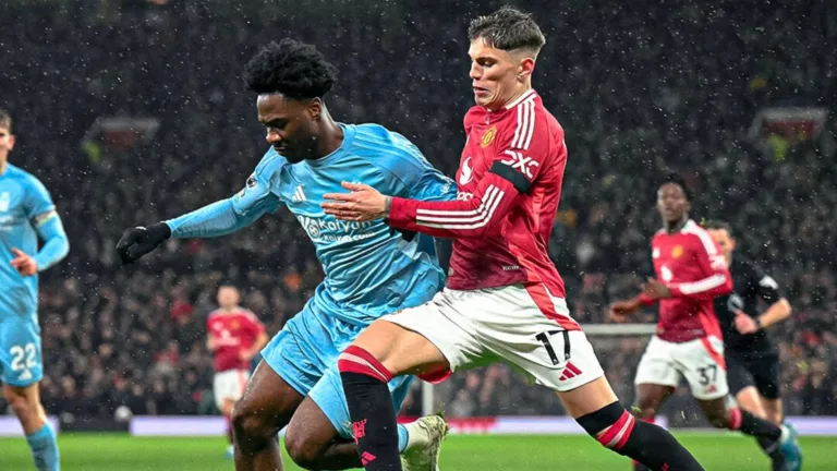 Com falha bizarra de Onana, Manchester United perde em casa para o Nottingham Forest