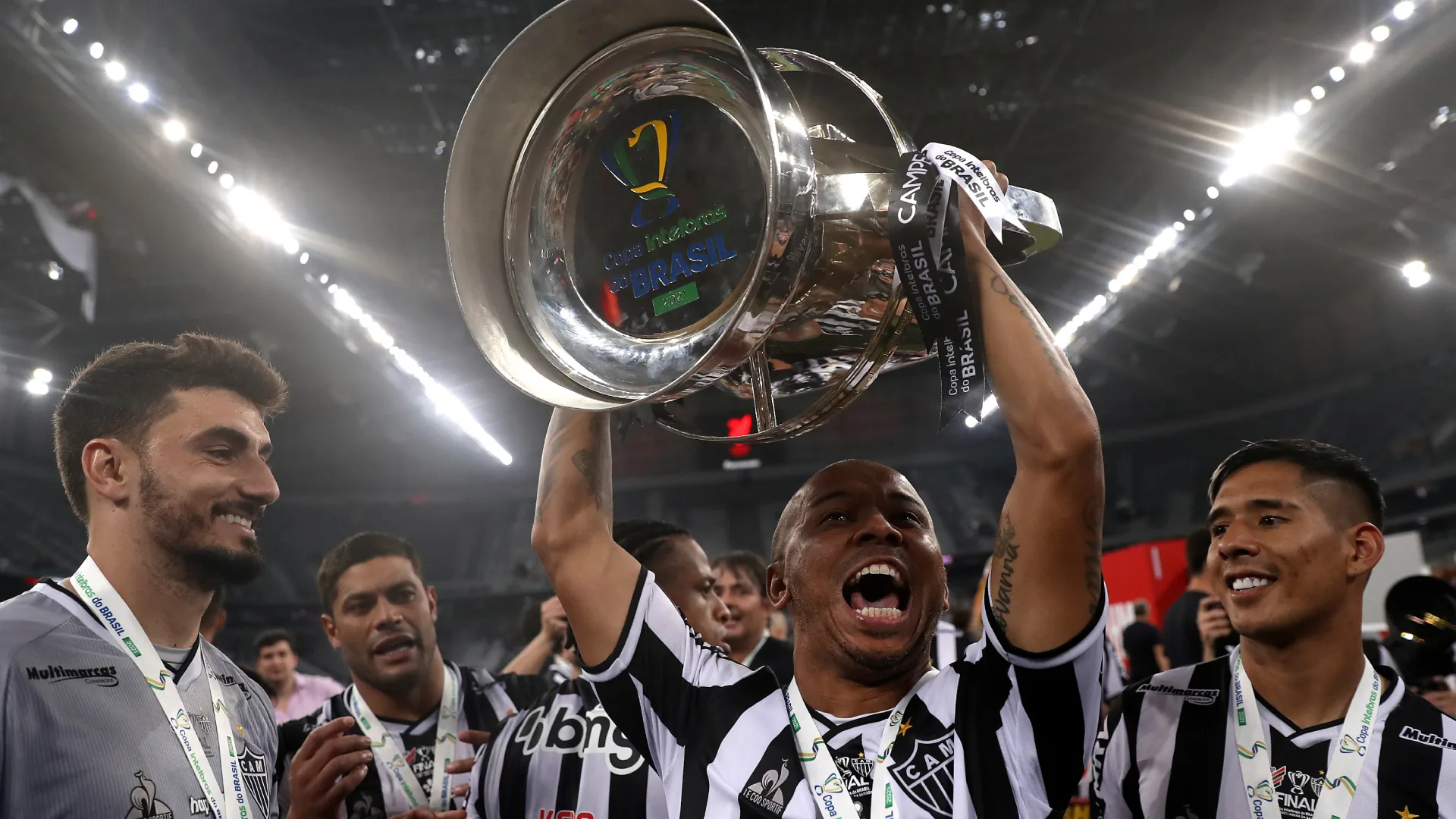 Mercado da bola do Brasileirão Série A tem mais três saídas de jogadores