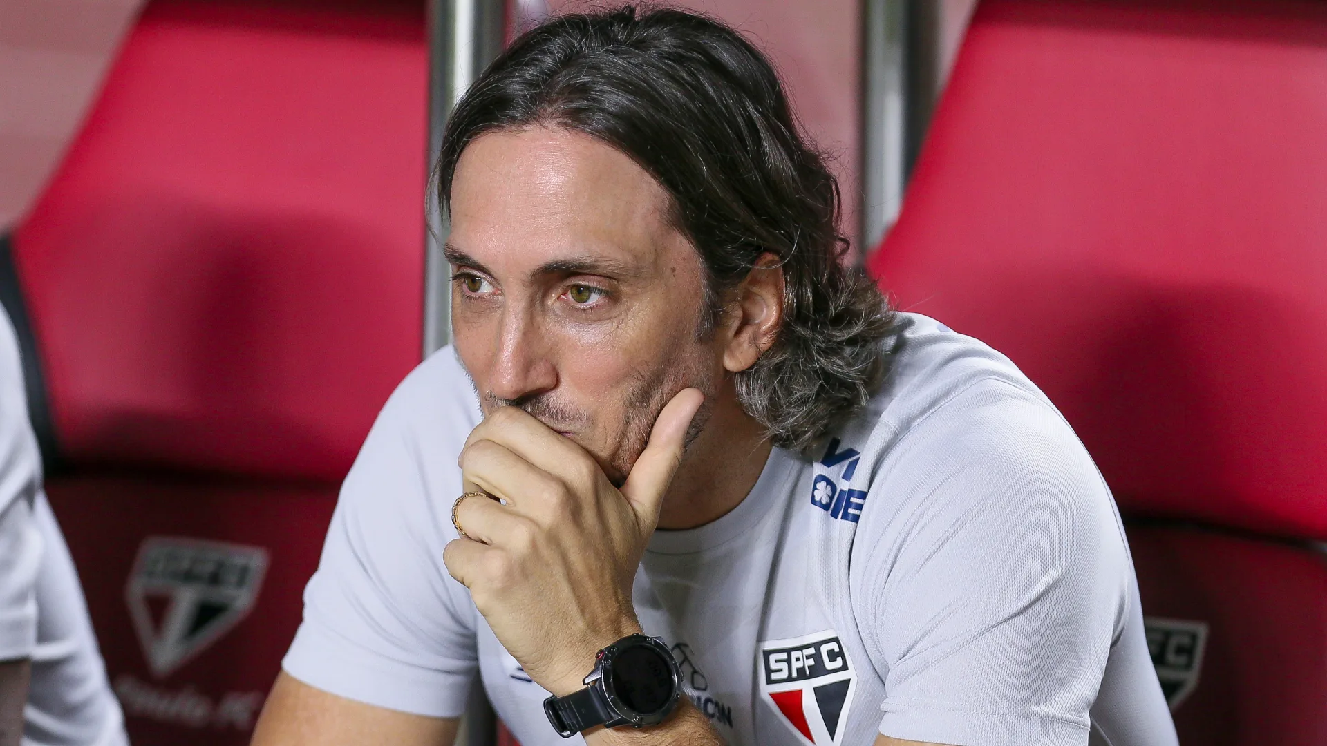 André Hernan tem dúvida sobre chegada de medalhão ao SPFC: “Não é um Memphis”