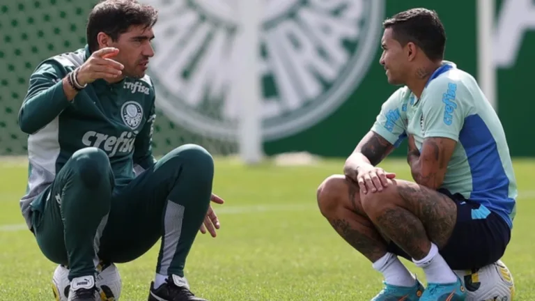 Abel Ferreira fala sobre futuro de Dudu no Palmeiras: “Está entregue à diretoria”