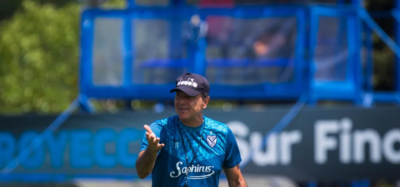 Grêmio negocia com o técnico Gustavo Quinteros, atualmente no Vélez Sarsfield, da Argentina