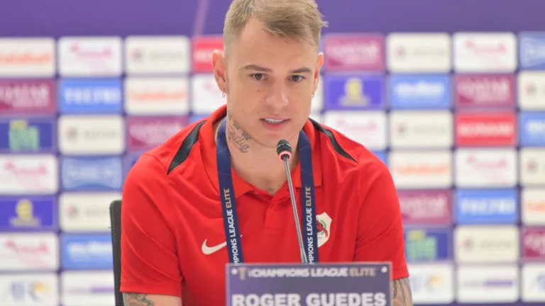 Róger Guedes é cotado no Flamengo, mas diretoria não vê consenso