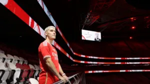 Corinthians vai às compras e não descarta trazer craque do Benfica