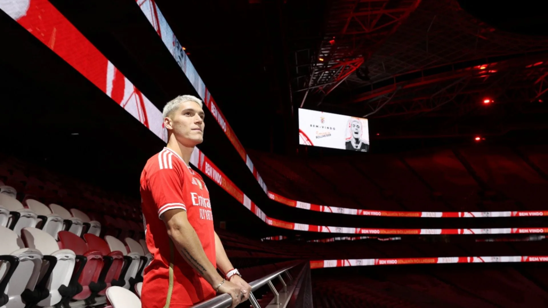 Corinthians vai às compras e não descarta trazer craque do Benfica 