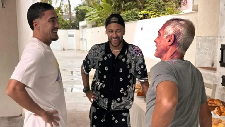 Romário deixa aviso sobre “obrigação” após encontro com Neymar