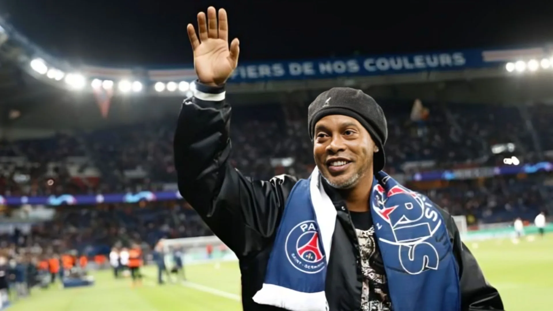 Ronaldinho Gaúcho elege craque com estilo brasileiro na Europa: “Gosto muito”