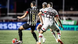 SPFC x Santos: quem tem mais títulos na história?