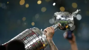 Mauro Beting define os campeões do Brasileirão, Libertadores e mais em 2025