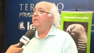 Tostão aponta técnico que dá aulas no Brasil hoje: “Brilhante”