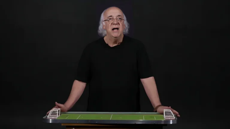 Tostão crava técnico fora da curva do futebol brasileiro hoje