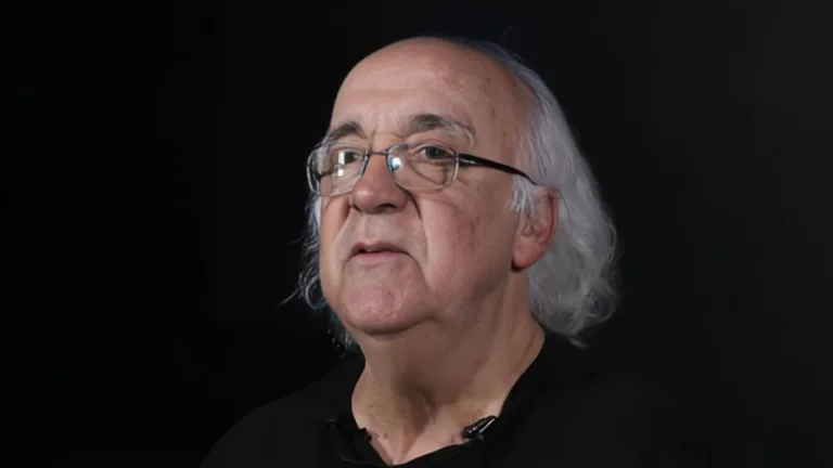 Tostão elege time que está em “queda livre” no futebol: “O que acontece?”