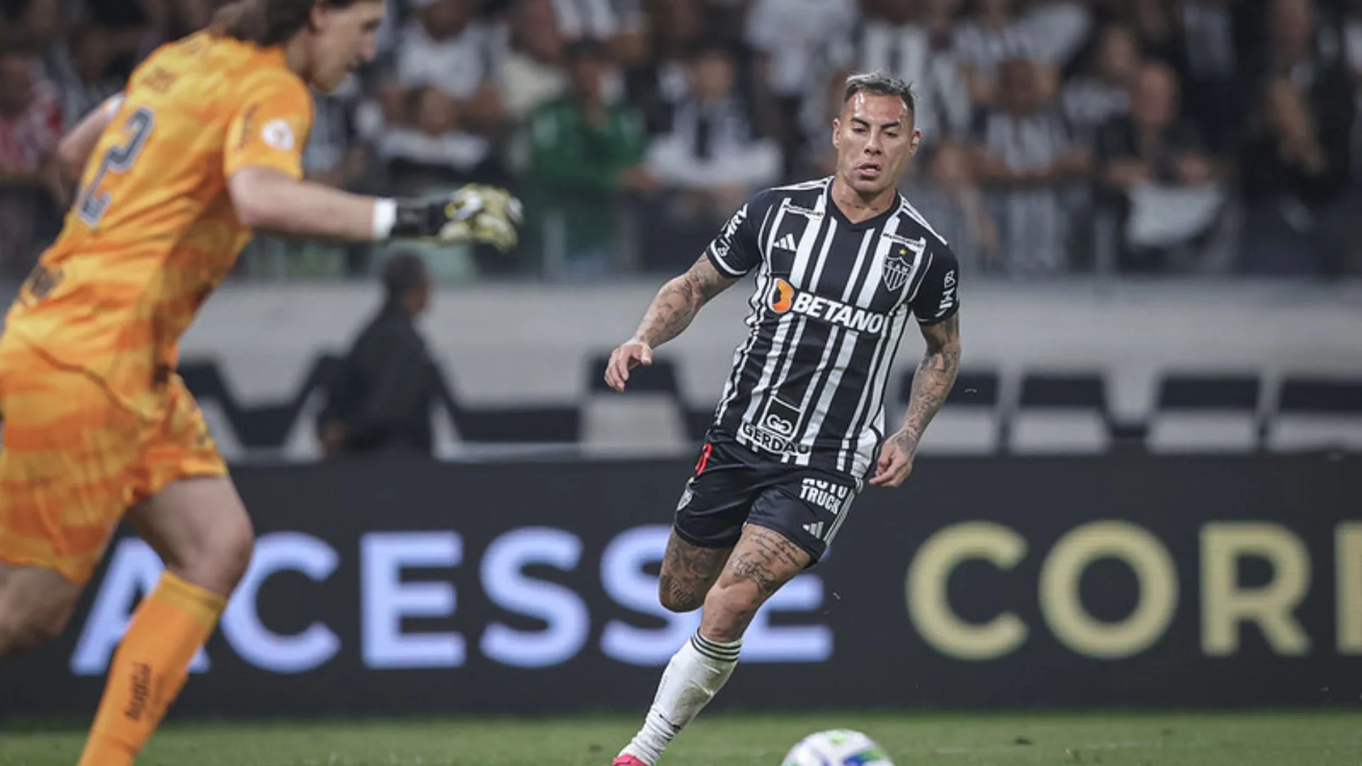 Santos e Cruzeiro recebem oferta de atacante do Atlético-MG
