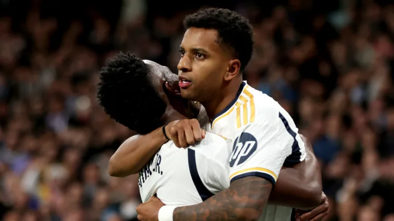 Torcedores se derretem após golaço de Rodrygo e assistência de Vini Jr em título do Real Madrid