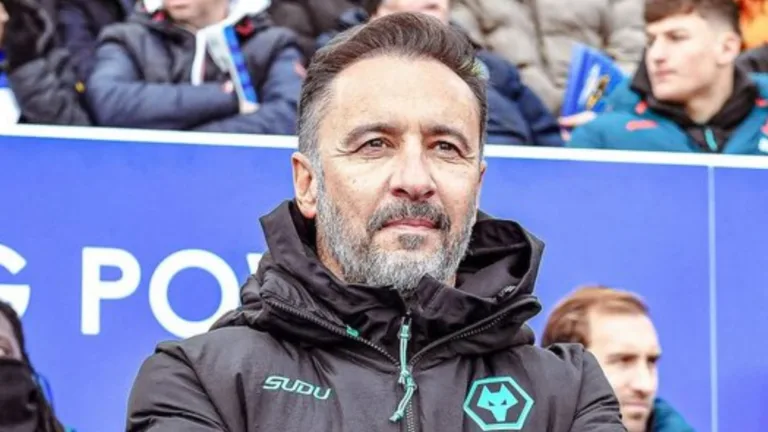 Vítor Pereira é ovacionado por torcedores do Wolverhampton; confira