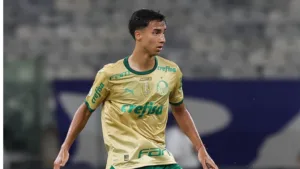 Depois do Real Madrid, clubes da Premier League miram contratação de Vitor Reis, do Palmeiras